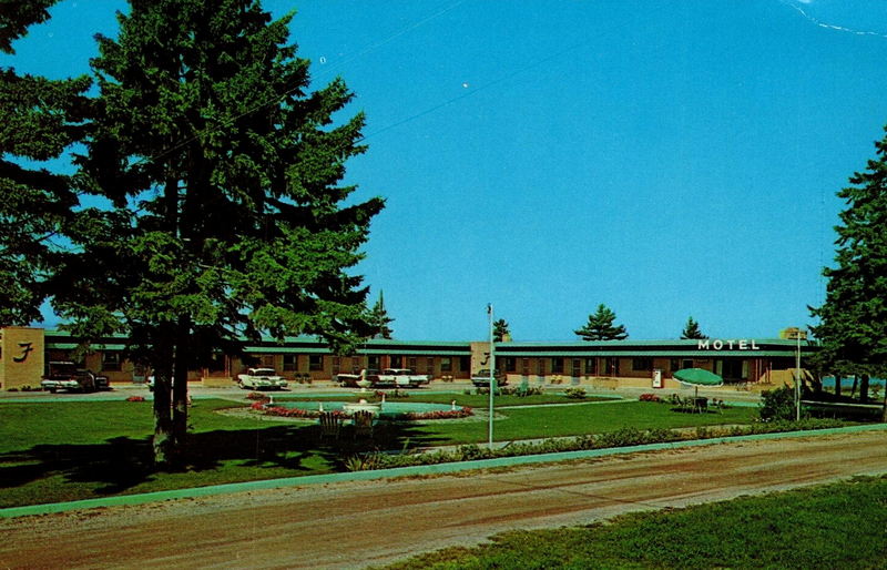 Fountain Motel (Days Inn) - Vintage Postcard